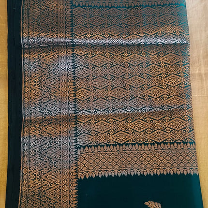 Peacock Green Banarasi Silk Saree with Antique Gold Zari Pallu& Traditional Leaf Buttas-B-SS-PGBS-AGZP-TLB-004